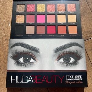HUDA BEAUTY ROSE GOLD EDITION